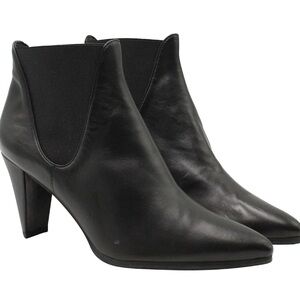 Stuart Weitzman Scoop Chelsea Booties in Black/Brown Leather - Size 5.5